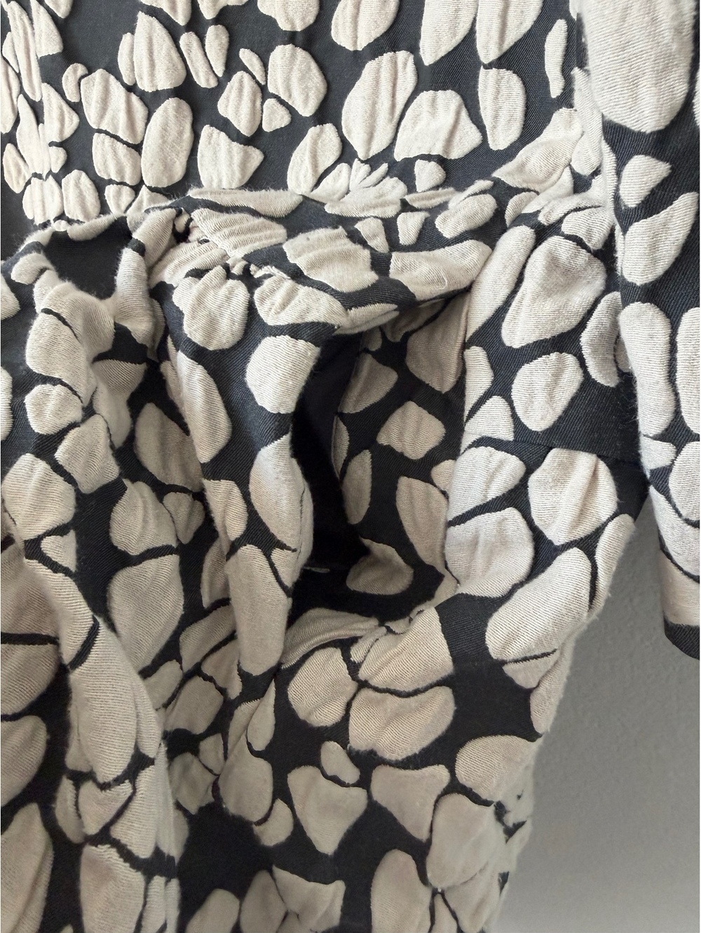 COS 3/4 Sleeve Round Neck Tiered Gray/Cream Textured Jacquard Mini Dress Size 6 - Picture 6 of 9